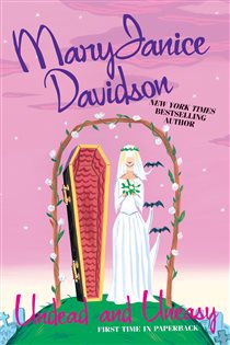 Book cover: Undead and Uneasy (Book 6 of Queen Betsy) by MaryJanice Davidson (preview)